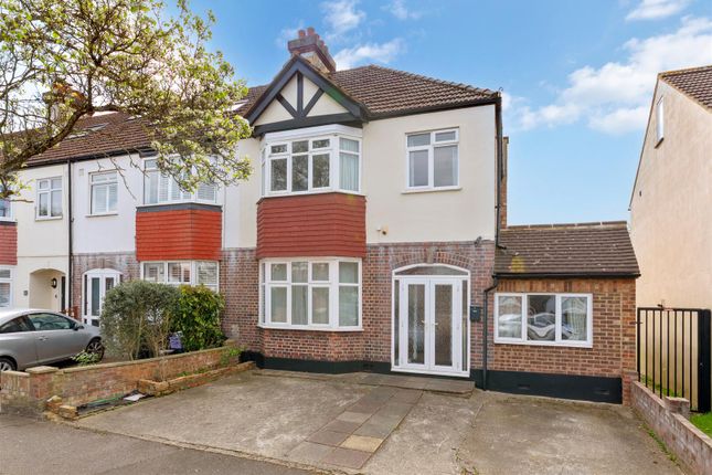 3 bed property, in Consfield Avenue, £775,000