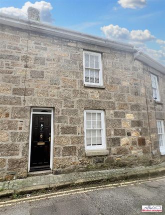2 bed property, in Regent Buildings, £215,000