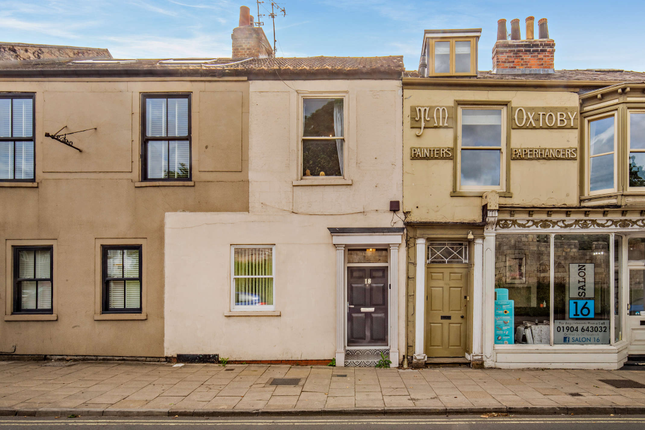 2 bed property, in Fishergate, £240,000