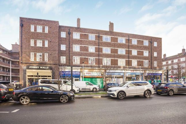 1 bed property, in Ben Jonson Road, £260,000