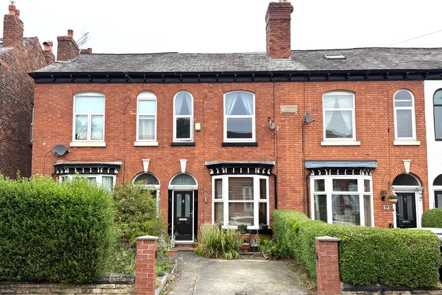 3 bed property, in Clarendon Street, £325,000