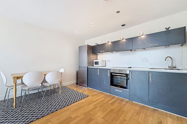 1 bed property, in Altolusso, £115,000