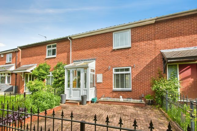 2 bed property, in Osprey Close, £155,000