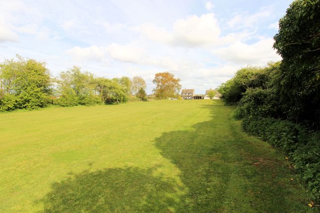 4 bed property, in New Road, £800,000