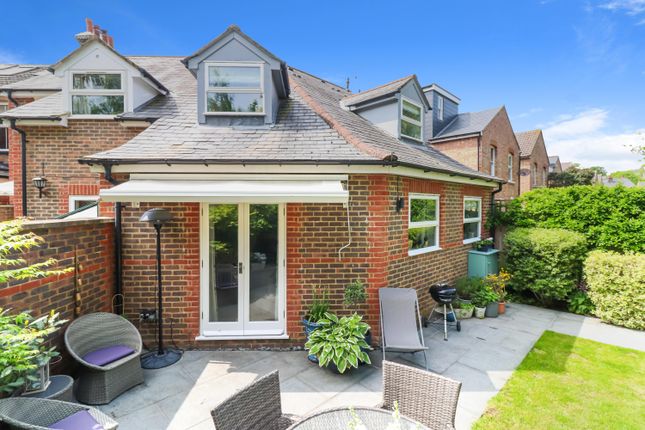 3 bed property, in Ladysmith Road, £800,000