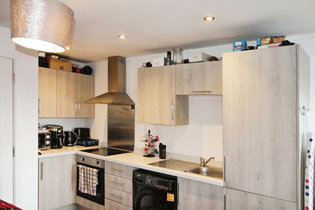 1 bed property, in Grimsby Road, £65,000