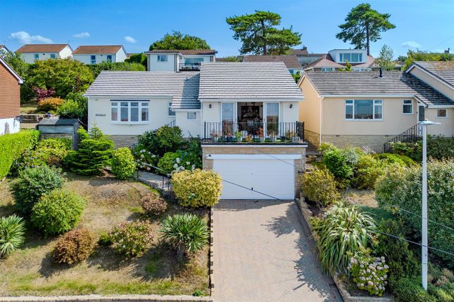 3 bed property, in Hillcrest Road, £550,000