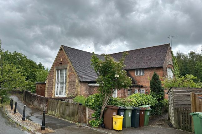 3 bed property, in Old Salehurst School, £325,000