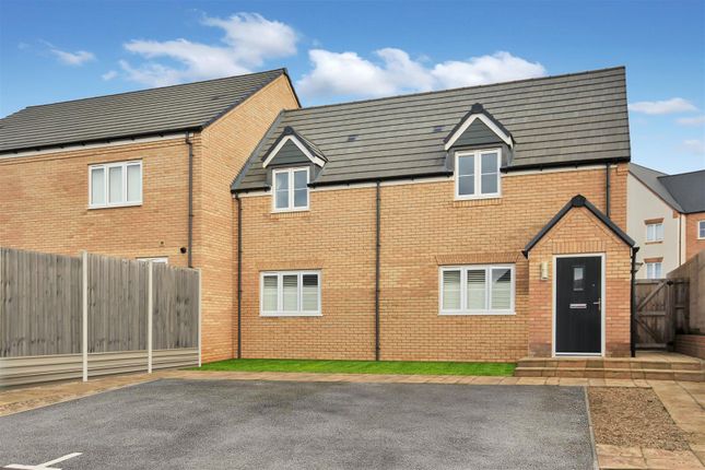 1 bed property, in Hughes Road, £170,000