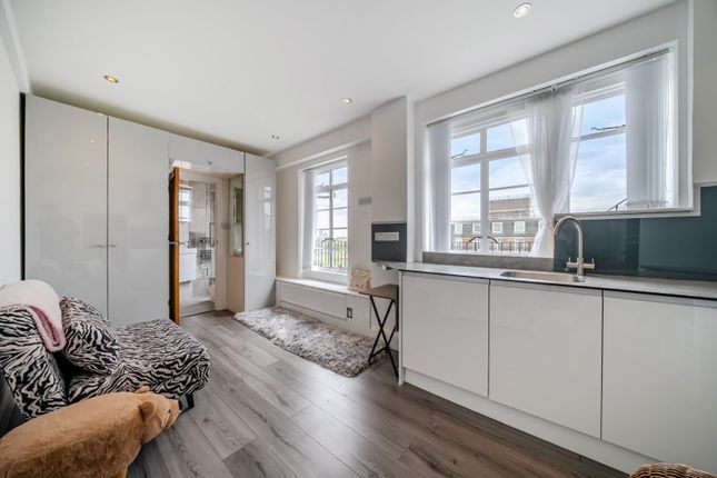 Land, in Park Road, £325,000