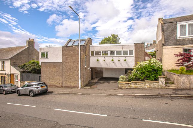 3 bed property, in 34 Townhill Road, £349,950