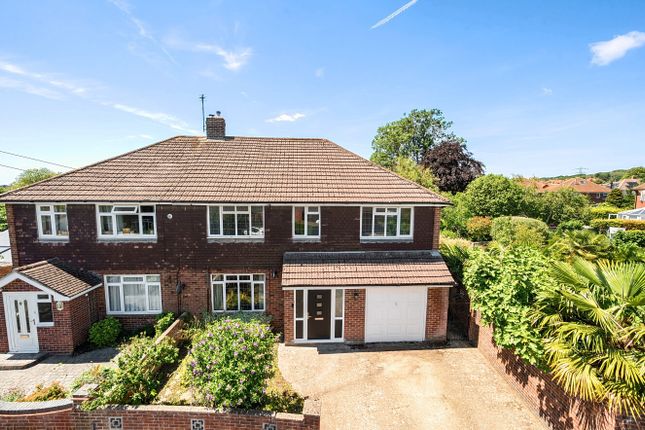 4 bed property, in Norman Way, £450,000