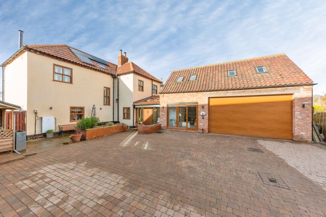 5 bed property, in High Street, £525,000