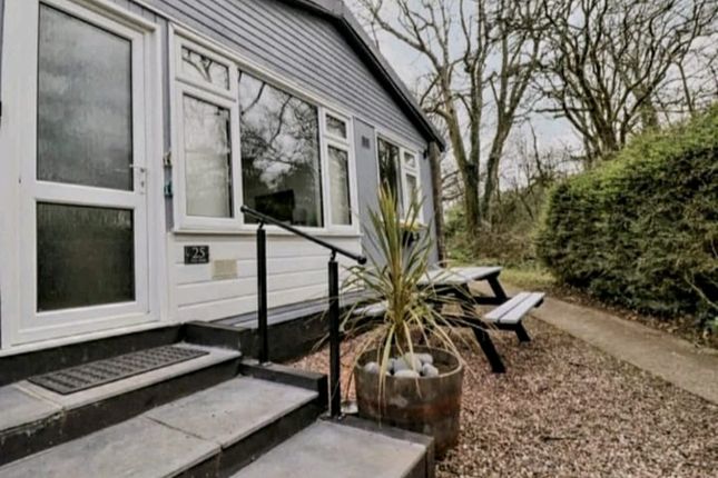 2 bed property, in Penstowe Park, £32,500