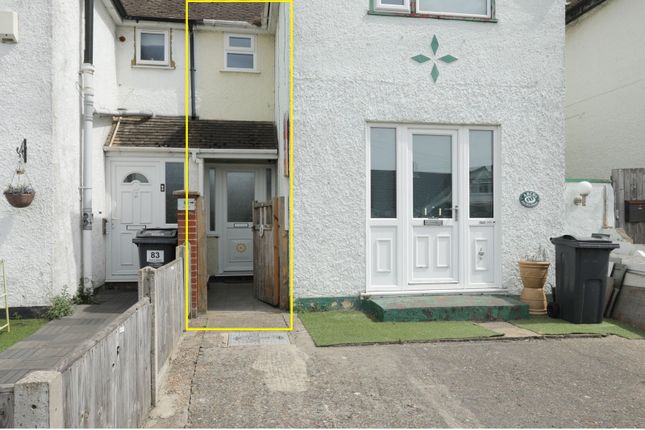 2 bed property, in Sea Street, £275,000