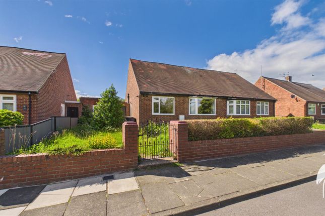 2 bed property, in The Broadway, £129,950