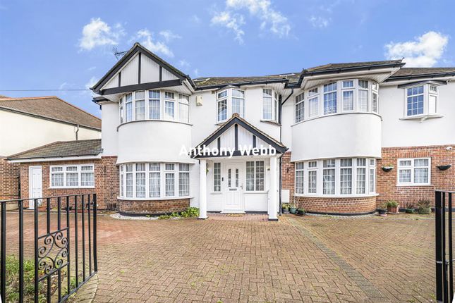 7 bed property, in Chalkwell Park Avenue, £1,349,000