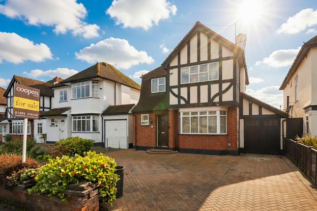 3 bed property, in Tudor Way, £825,000