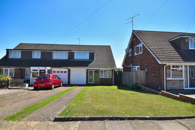 3 bed property, in Hoylake Drive, £255,000