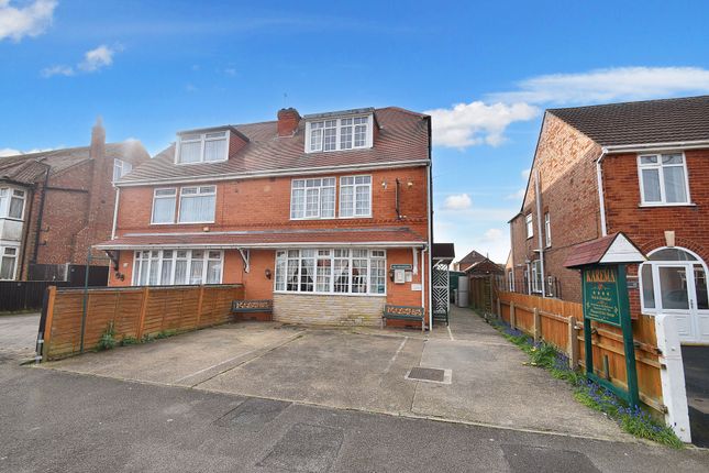 11 bed property, in Sunningdale Drive, £285,000