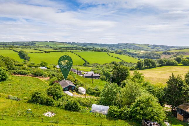 3 bed property, in Little Huckham Farm, £395,000