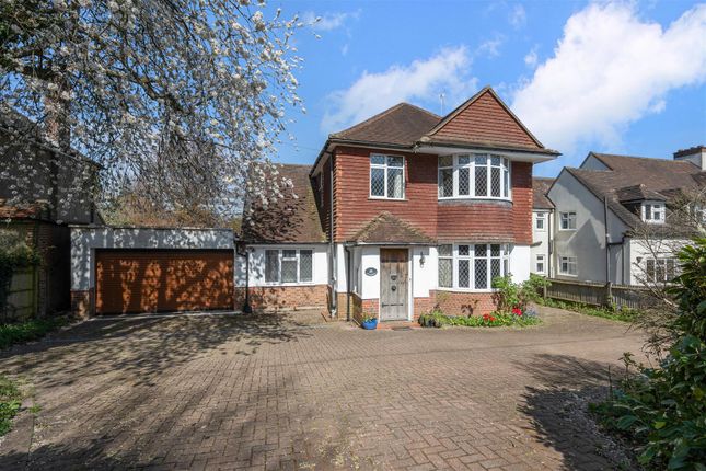 4 bed property, in The Avenue, £950,000