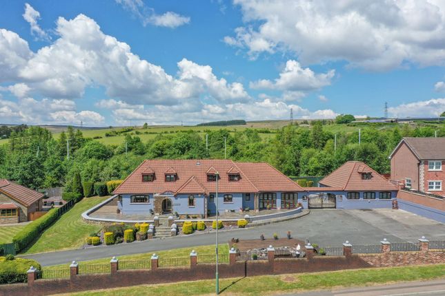 4 bed property, in Cwrt Llechryd, £650,000