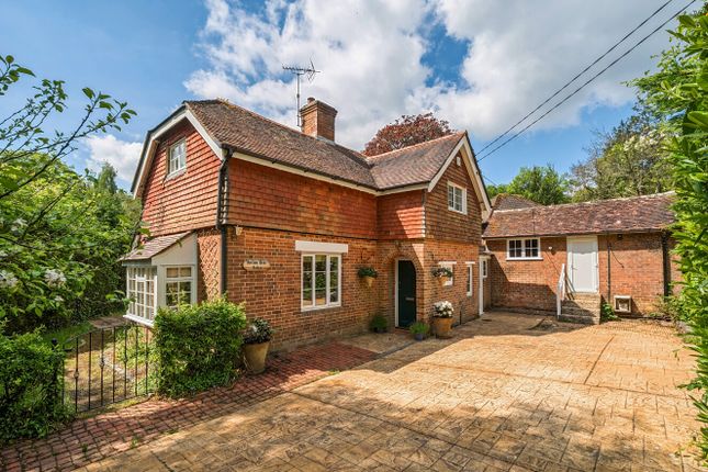 3 bed property, in Emery Down, £840,000