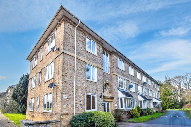2 bed property, in Flat 51, £95,000