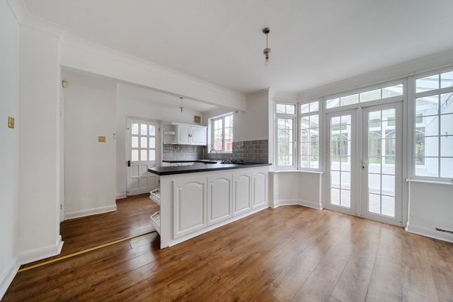 3 bed property, in Chester Road, £350,000