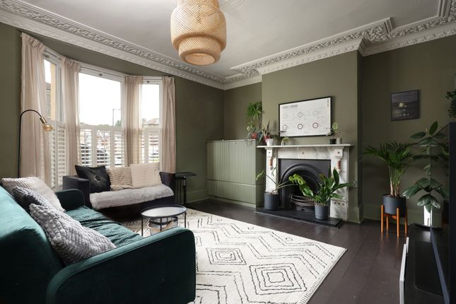 3 bed property, in Sommerville Road, £765,000