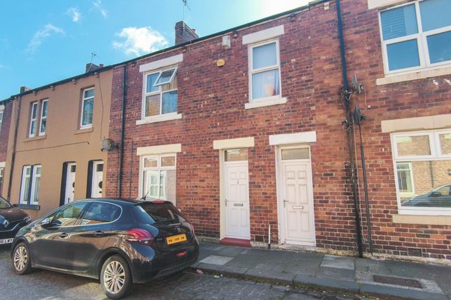 2 bed property, in Russell Street, £53,000