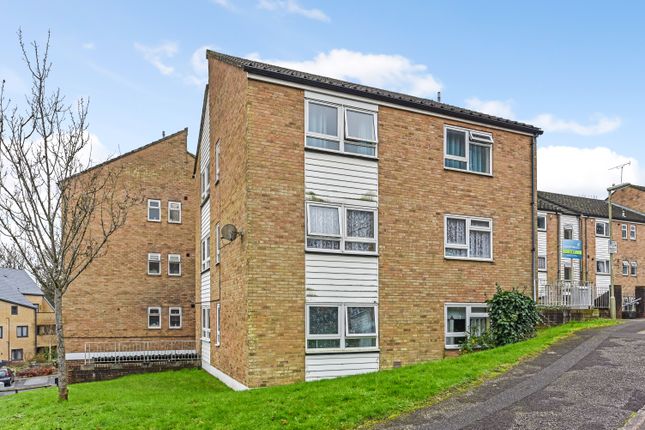 3 bed property, in Woolford Close, £210,000