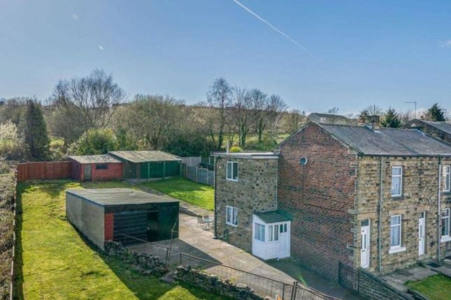 3 bed property, in The Common, £230,000