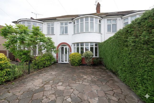 3 bed property, in Prittlewell Chase, £400,000