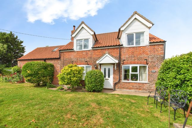 4 bed property, in Church End, £425,000