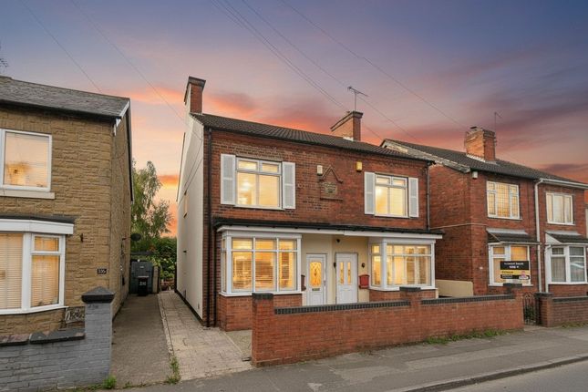 2 bed property, in Alfreton Road, £150,000
