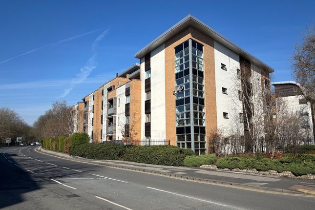 2 bed property, in Maplewood, £180,000