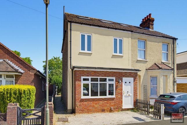 4 bed property, in Park Avenue, £490,000