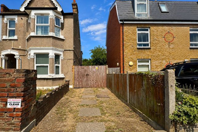 Land, in Melbourne Avenue, £400,000