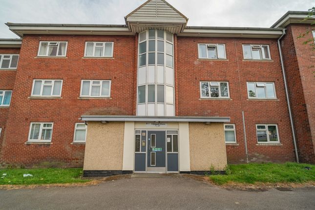 2 bed property, in Didsbury Road, £125,000