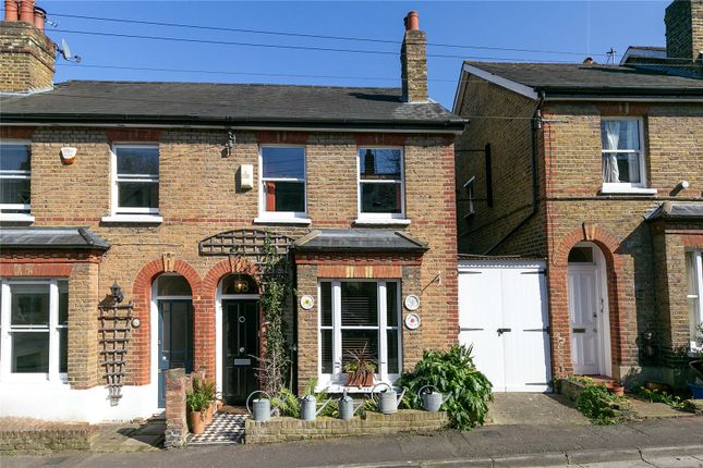 2 bed property, in Houblon Road, £1,250,000