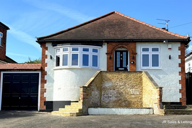 3 bed property, in Burleigh Way, £629,950