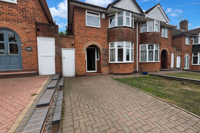 3 bed property, in Geoffrey Road, £240,000