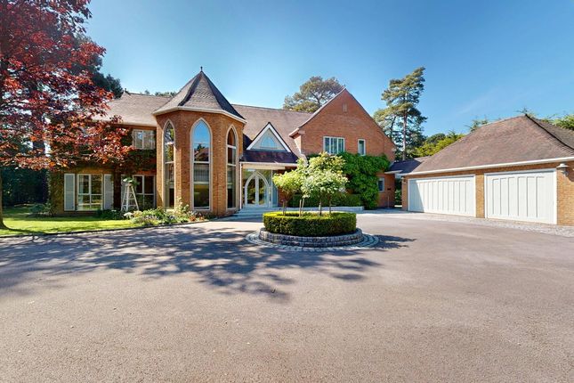 4 bed property, in Lawrence Drive, £2,250,000