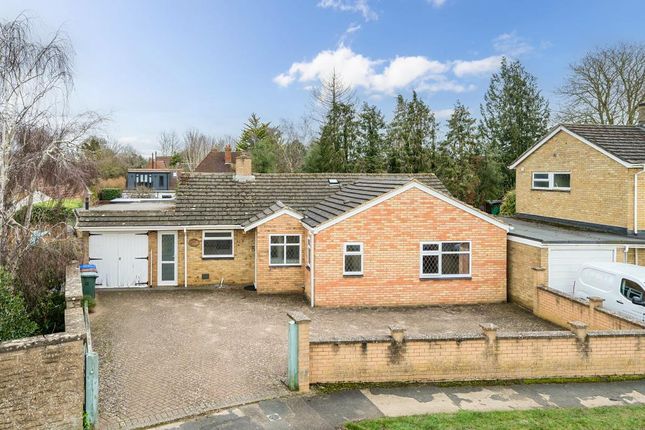 3 bed property, in Almond Road, £595,000