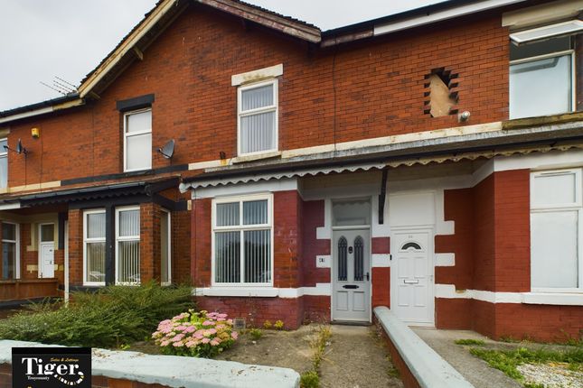 2 bed property, in Radcliffe Road, £75,000
