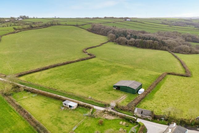 Land, in Kenapark, £320,000