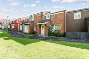 2 bed property, in Caley Brae, £140,000