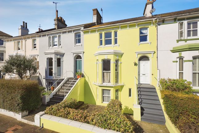 6 bed property, in West Terrace, £500,000